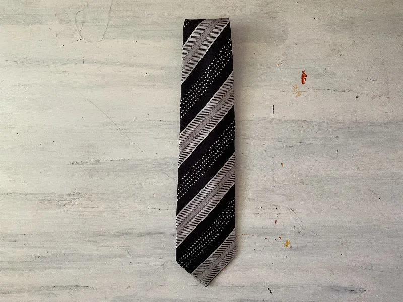 classic wedding neckties-Vintage Giorgio Armani tie